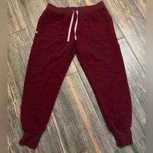 FIGS Women’s Nepal Jogger Pants - L Burgundy